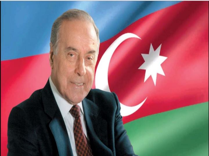 Azərbaycan xalqı ulu öndər Heydər Əliyevin xatirəsini yad edir – FOTO