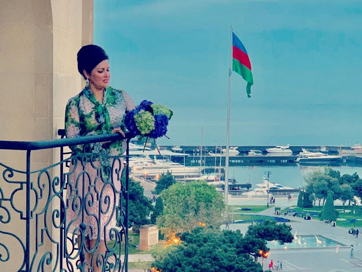 Анна Нетребко: «Баку роскошный красивый город» - ФОТО