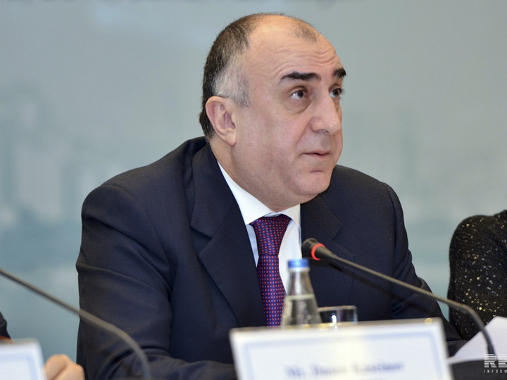 Глава МИД Азербайджана проведет переговоры в Париже