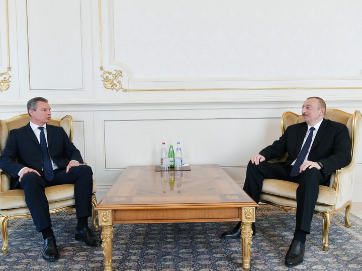 Президент Ильхам Алиев принял верительные грамоты новоназначенного посла Украины в Азербайджане - ФОТО