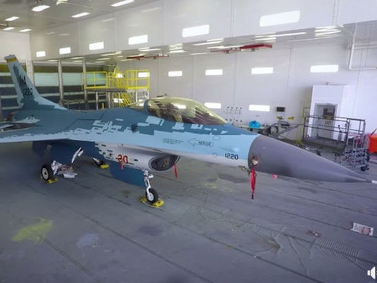 В США готовятся к боям с российскими суперсовременными истребителями Су-57 - ВИДЕО