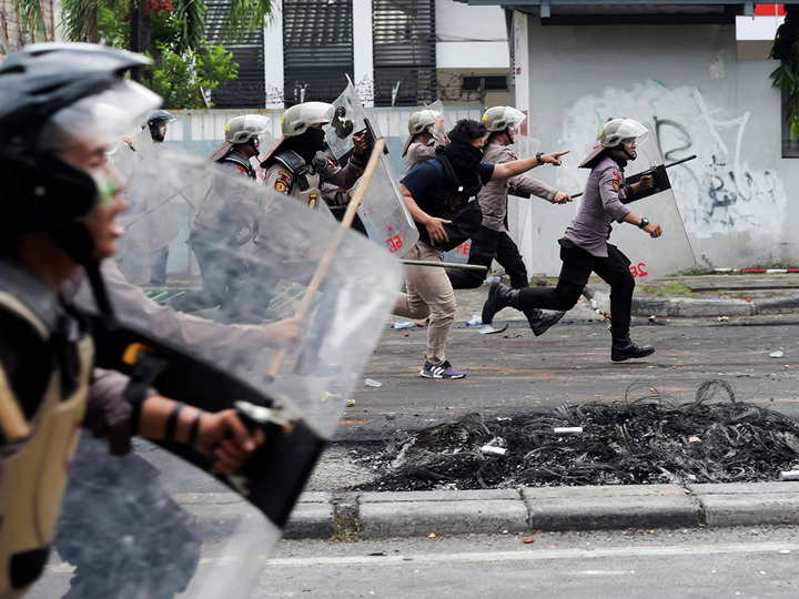 В Индонезии задержали 442 подозреваемых в участии в беспорядках