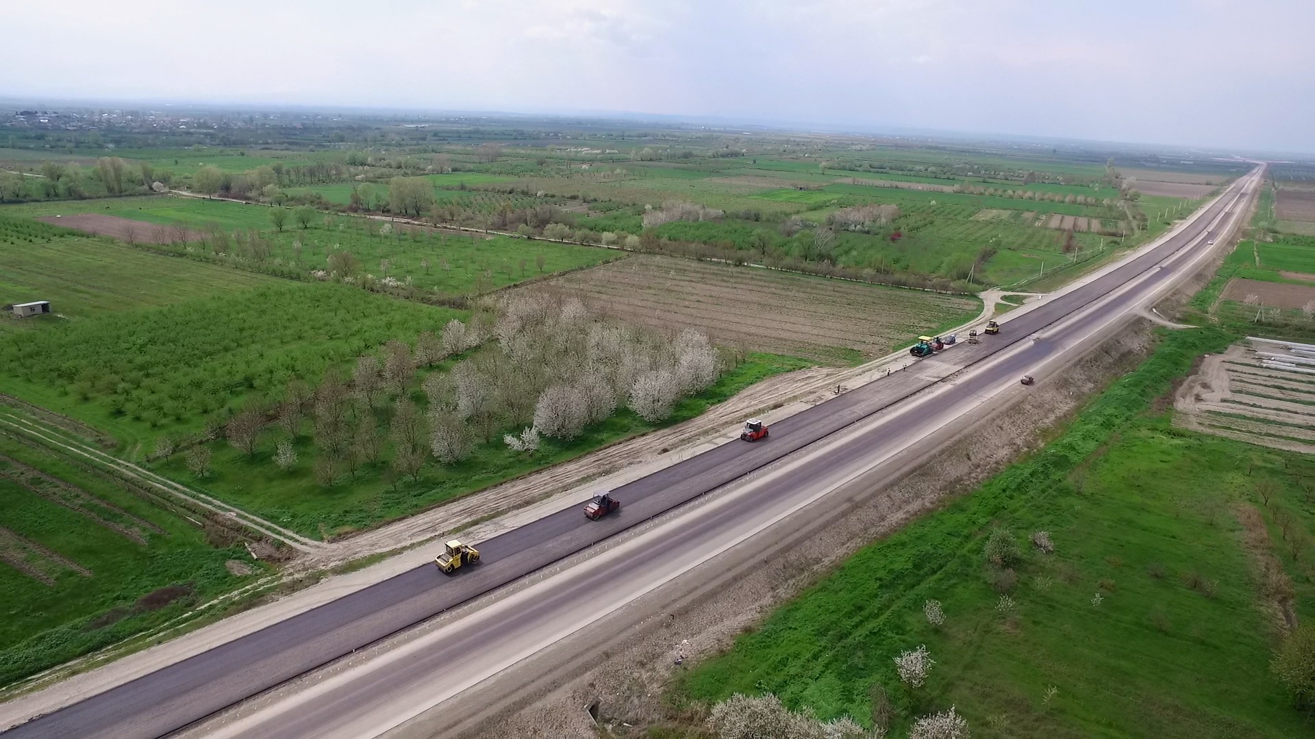 Длина вновь построенной дороги 126. Автомагистрали Баку. Бакинская трасса Ингушетия.