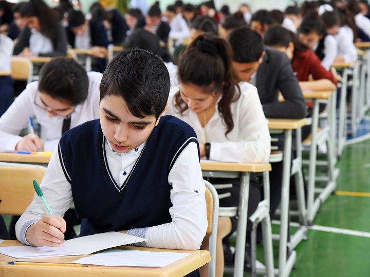 Liseylərin V və VII siniflərinə qəbul başlayır