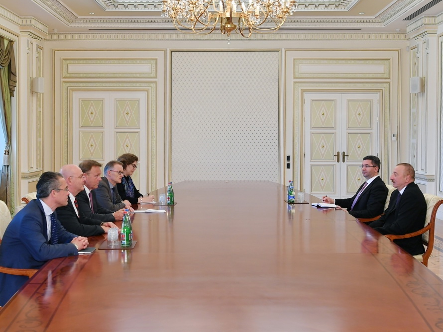 Президент Ильхам Алиев принял делегацию во главе с вице-президентом Бундестага