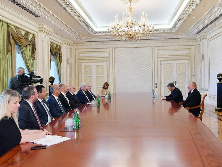 Президент Ильхам Алиев принял делегацию во главе с вице-спикером Великого национального собрания Турции