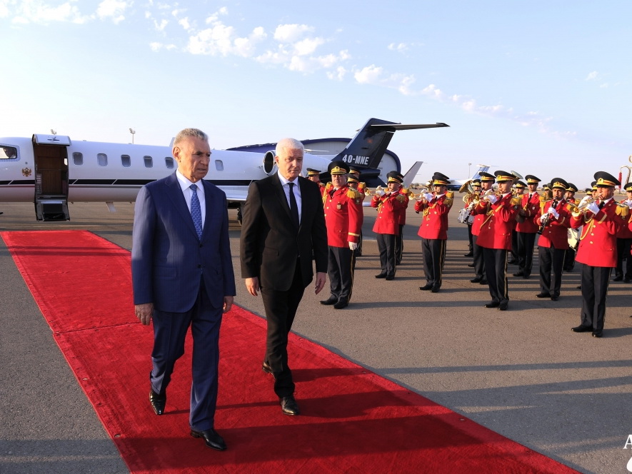 Премьер-министр Монтенегро прибыл в Азербайджан с официальным визитом - ФОТО
