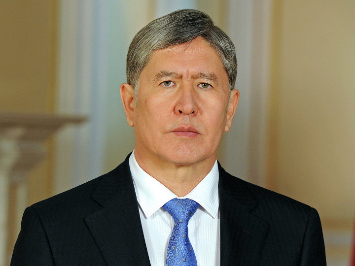 Экс-президента Кыргызстана лишили неприкосновенности