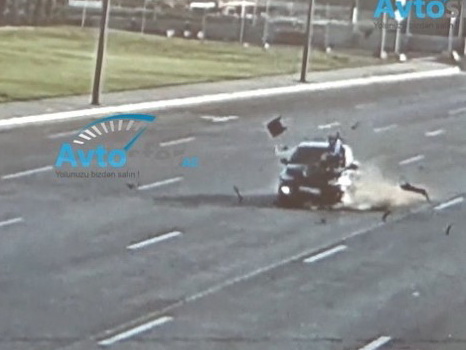 Автомобиль сбил уборщицу: Кадры страшного ДТП в Баку - ФОТО - ВИДЕО