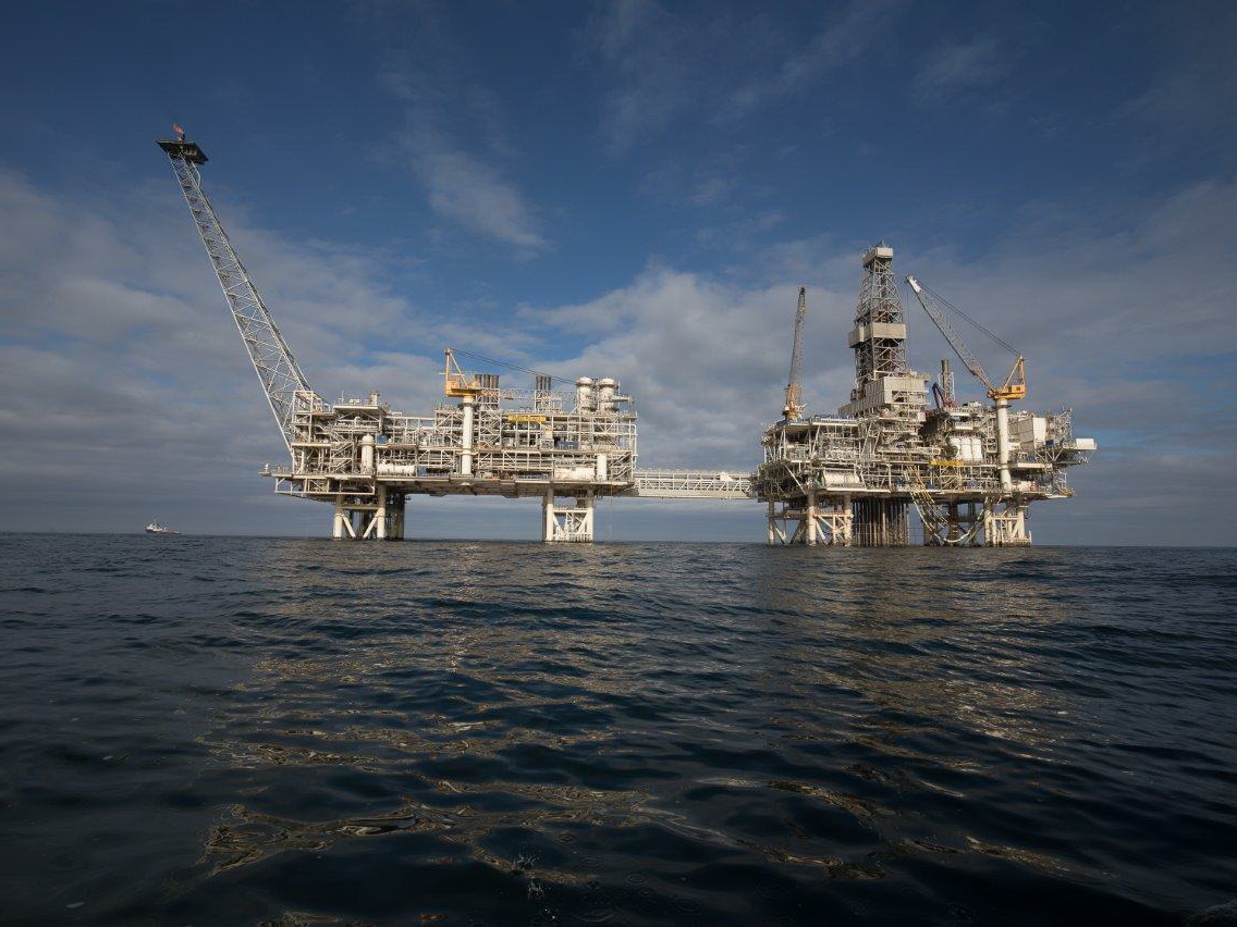 Азербайджанский нефтяник трагически погиб на морской платформе на Каспии