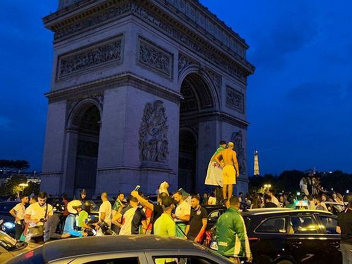Во Франции задержано 200 фанатов после победы Алжира