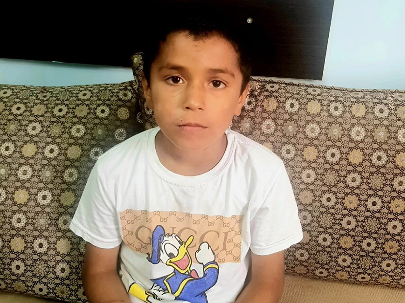 В Баку из дома сбежал 9-летний мальчик, которого избивала мать - ФОТО