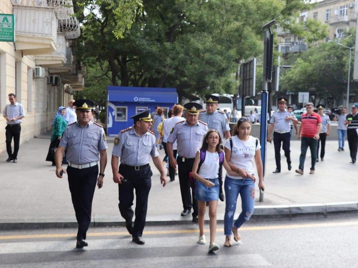 Полиция Баку: Уличная торговля в столице неприемлема и противозаконна