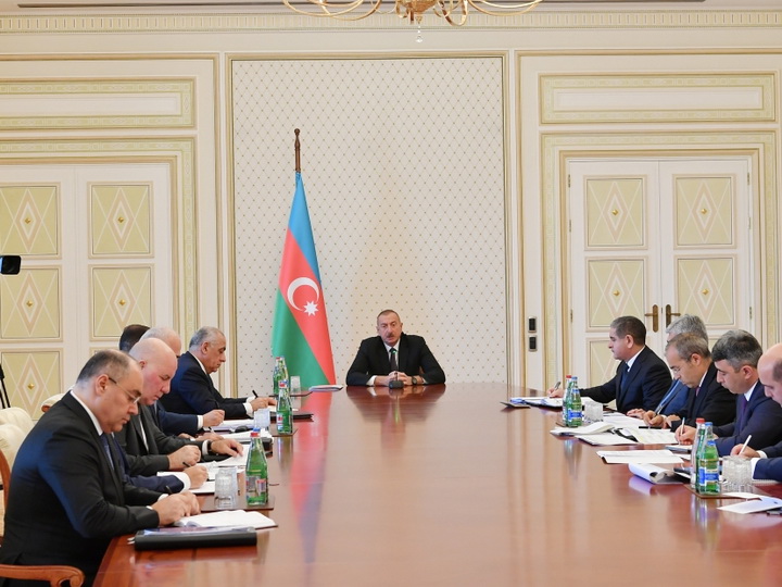 Президент Ильхам Алиев: Благосостояние граждан Азербайджана, их уровень жизни всегда находятся в центре внимания - ФОТО