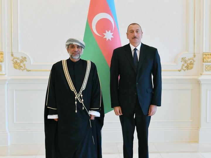 Президент Ильхам Алиев принял верительные грамоты новоназначенного посла Омана в Азербайджане - ФОТО