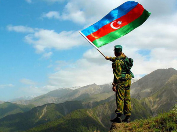 Азербайджан занял новые боевые посты на границе с Арменией