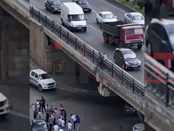 В Баку неравнодушный водитель спас мужчину, который пытался броситься с моста - ВИДЕО