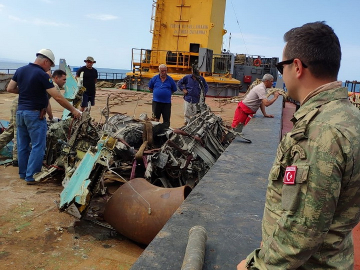Обнаружены новые фрагменты потерпевшего крушение азербайджанского самолета МиГ-29 - ФОТО