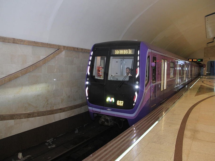 Bakı metrosunda daha iki qatar xəttə buraxılıb – FOTO
