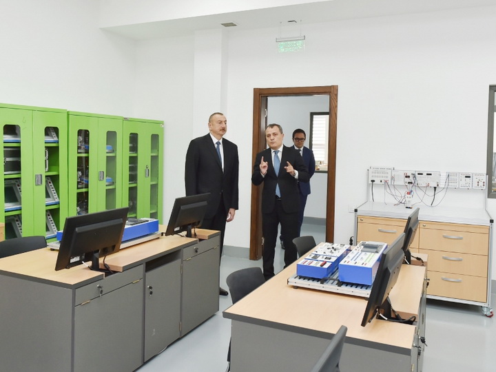 Президент Ильхам Алиев открыл Бакинский государственный центр профобразования по промышленности и инновациям - ФОТО