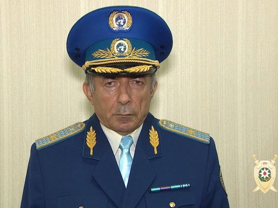 «Генерал из Парижа». В Баку арестован мошенник-рецидивист, продававший дипломатические паспорта - ВИДЕО