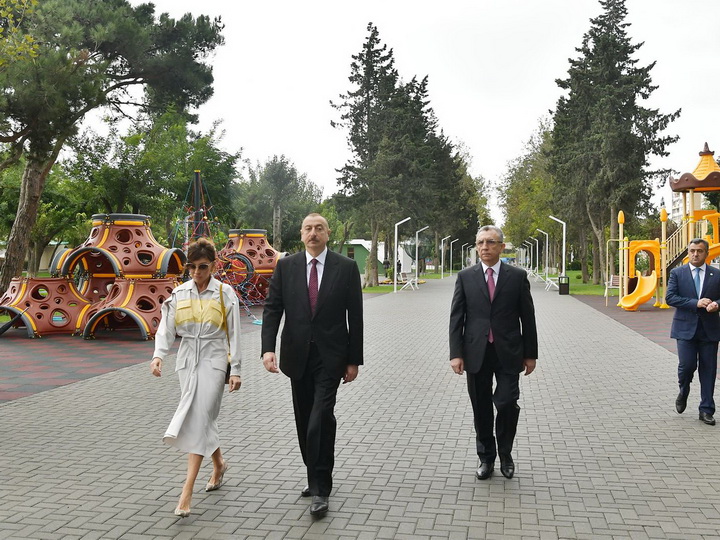 Ильхам Алиев ознакомился с созданными после капитальной реконструкции условиями в парке на проспекте Ататюрка - ФОТО
