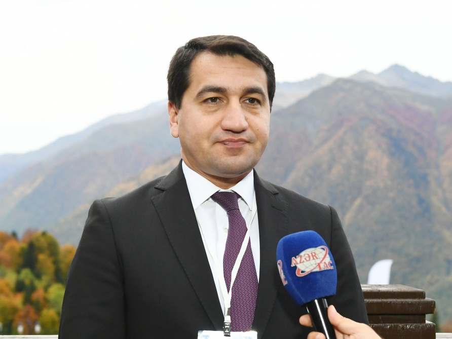 Хикмет Гаджиев: Азербайджан видит большой потенциал для сотрудничества с Францией в сфере безопасности и обороны