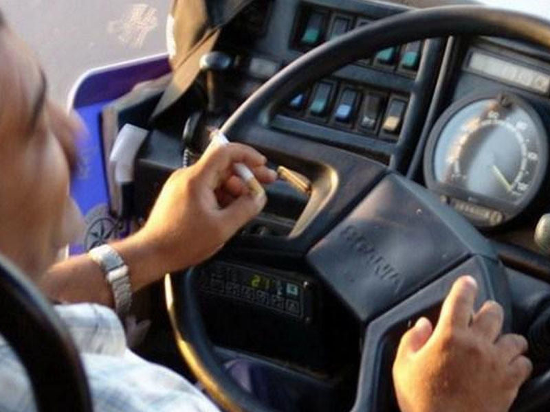 55 avtobus sürücüsü siqaretə görə cəzalandırılıb