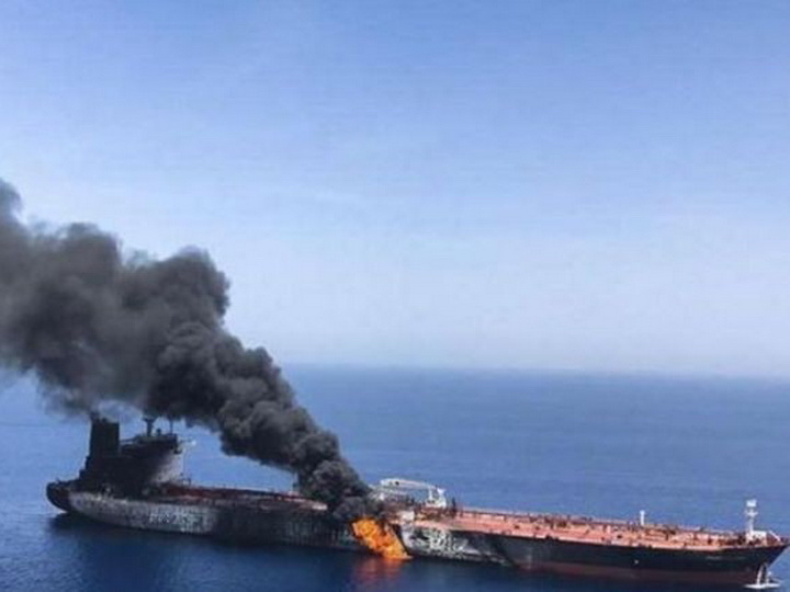 Иранской нефтяной танкер был атакован в Красном море