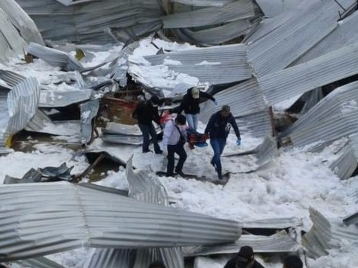 В Перу шесть человек погибли при обвале крыши - ФОТО