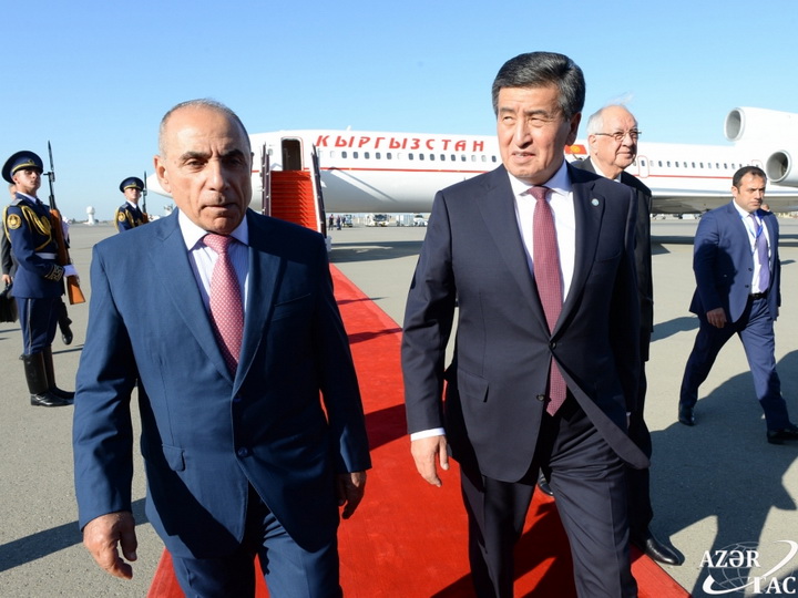 Президент Кыргызстана  прибыл с визитом в Азербайджан - ФОТО