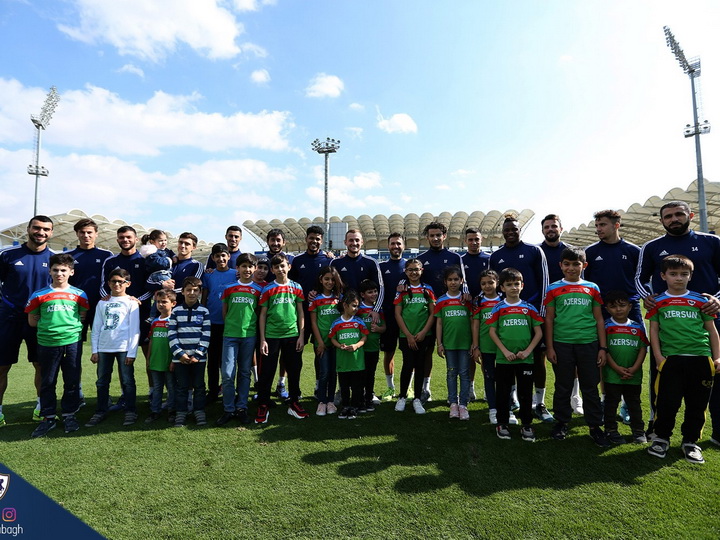 Футболисты «Карабаха» провели один день с детьми шехидов апрельских боев 2016 года - ФОТО - ВИДЕО