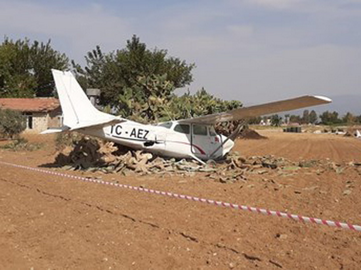В Турции упал учебный гражданский самолет - ФОТО