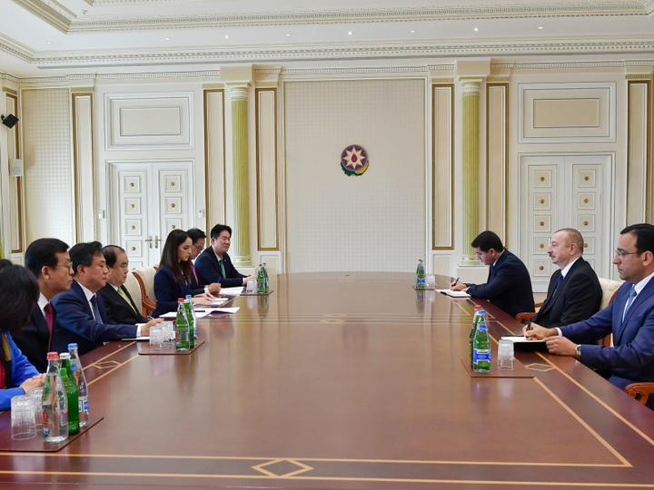 Президент Ильхам Алиев принял делегацию во главе с председателем Национальной ассамблеи Республики Корея - ФОТО