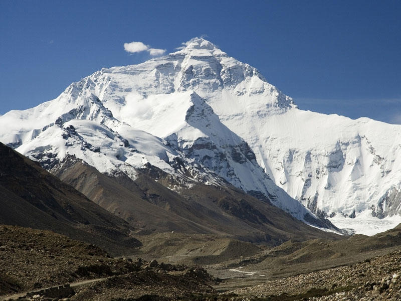 Everest zirvəsinin hündürlüyünü yenidən ölçəcəklər