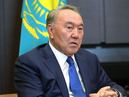 Президент Казахстана расширил полномочия Назарбаева