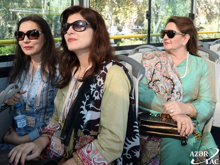 Супруга Президента Пакистана ознакомилась с достопримечательностями Баку 