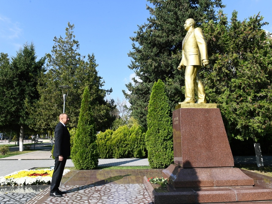 Президент Азербайджана Ильхам Алиев прибыл в Габалинский район - ФОТО