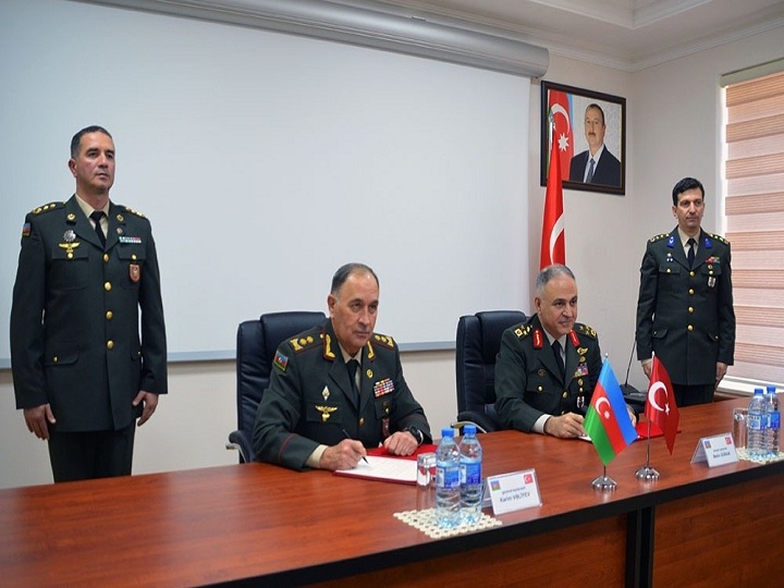 Azərbaycan-Türkiyə Yüksək Səviyyəli Hərbi Dialoq iclası başa çatıb, protokol imzalanıb