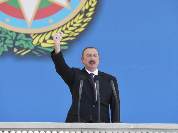 Ильхам Алиев: «Наш Флаг - это летопись независимости!» – ВИДЕО