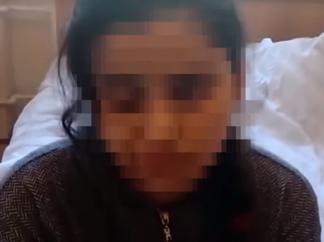 В Азербайджане после ссоры в школе у девочки перекосилось лицо – ВИДЕО
