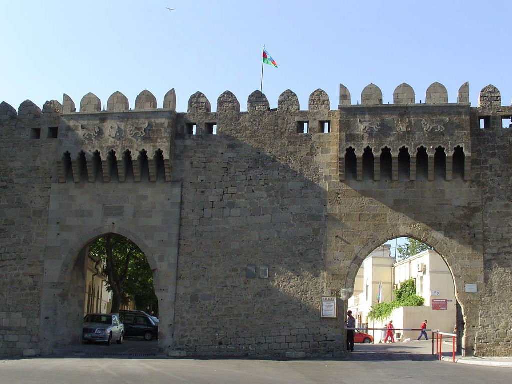 Все подробности о реставрационных работах парных ворот Qoşa Qala