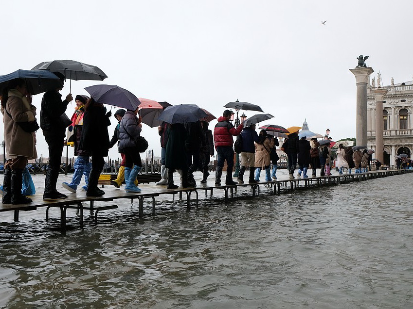 Венеция уходит под воду: затоплено более 80% города - ФОТО - ВИДЕО