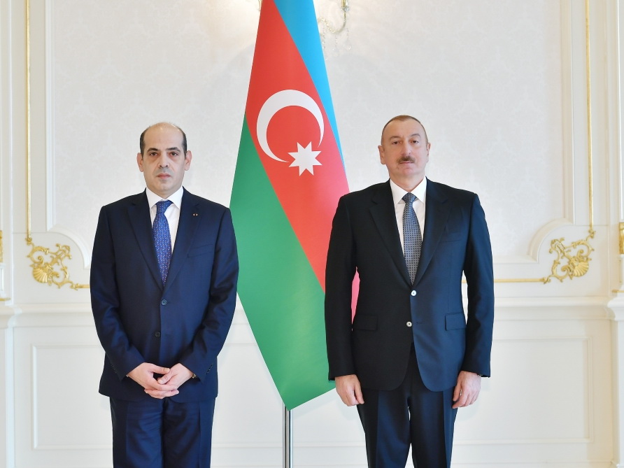 Президент Ильхам Алиев принял верительные грамоты новоназначенного посла Иордании в Азербайджане - ФОТО