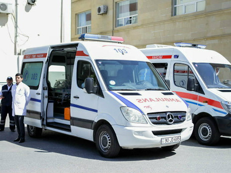 В Баку в ДТП погибли четыре члена одной семьи