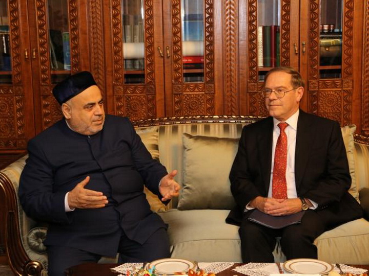 Шейхульислам на встрече с послом США заявил о невыполнении армянским религиозным лидером соглашений - ФОТО