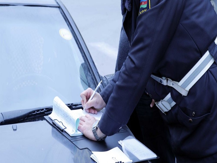 Yol polisindən vacib xəbərdarlıq: buna əməl etməyən sürücü 40 manat cərimələnəcək