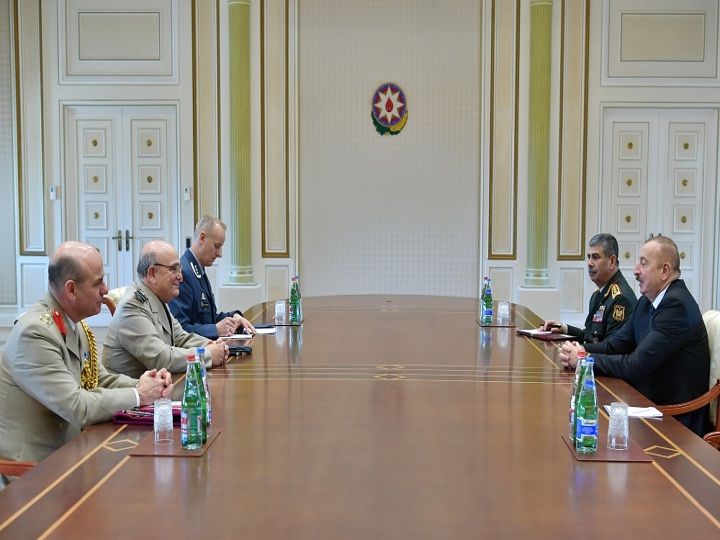 İlham Əliyev NATO-nun Hərbi Komitəsi sədrini qəbul edib – FOTO