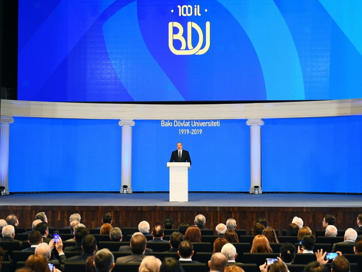 Президент Ильхам Алиев принял участие в церемонии по случаю 100-летнего юбилея БГУ - ФОТО