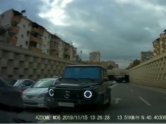 В Баку наказали водителя Mercedes Gelandewagen, выехавшего на «встречку» – ВИДЕО